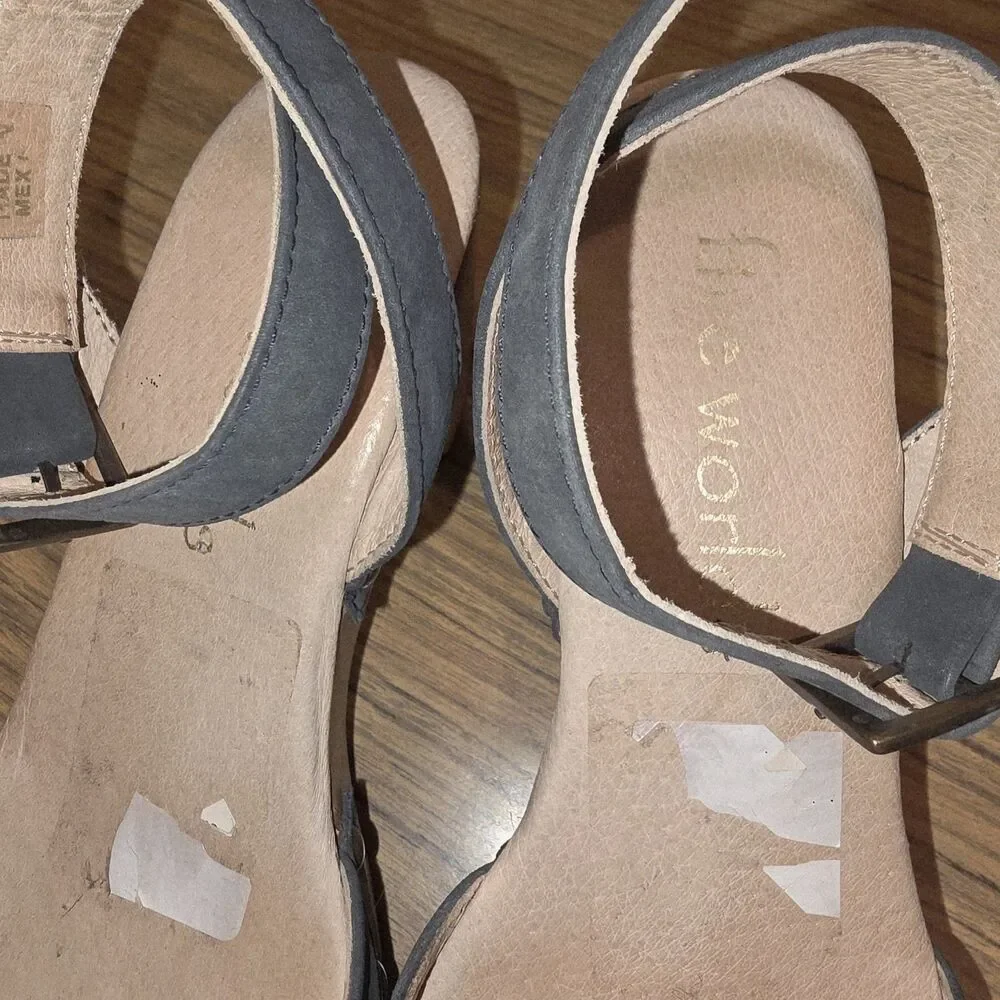 FIVE WORLDS CORDANI 6.5/7 Deep Teal Leather Stud Trim Wooden High Heel Sandals